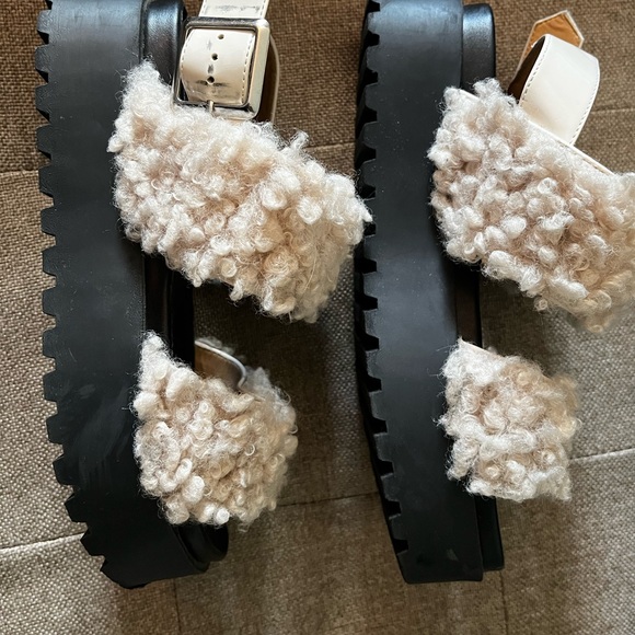 Urban Outfitters Lexi Sherpa sandals - Picture 4 of 7